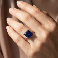 Afbeelding in Gallery-weergave laden, Natuurlijke Echte (Niet Labgekweekt) Roségouden Ring Met Accent Prinsesslijpsel Blauwe Saffier 5.50 Karaat
