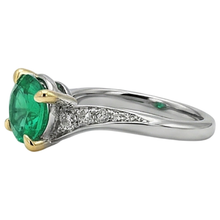 Afbeelding in Gallery-weergave laden, Rond Geslepen Smaragd ring in Bicolor 14K Goud – bovenaanzicht
