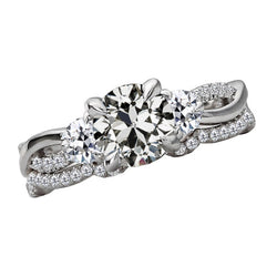 Handgemaakte Diamant Solitaire Ring met Accenten 3 karaat