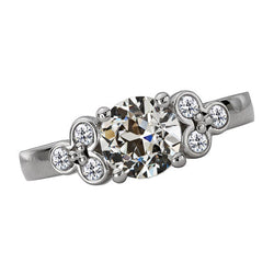 14K Witgoud Antiek Cushion Briljant Solitaire met Zijstenen 1,50