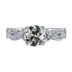 Briljant Solitaire Ring met Accenten – Milgrain 2 karaat 14K