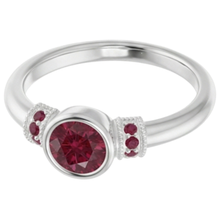 Afbeelding in Gallery-weergave laden, echte round robijn 1karaat watch close-up detail
