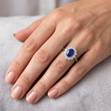 Afbeelding in Gallery-weergave laden, Saffier Cluster Ring
