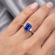 Afbeelding in Gallery-weergave laden, Saffier Smaragd Geslepen Ring
