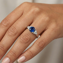 Afbeelding in Gallery-weergave laden, Saffier Ring Rond Geslepen
