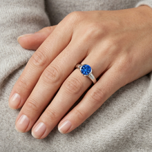 Afbeelding in Gallery-weergave laden, echte round diamant 1.50karaat ring op wit
