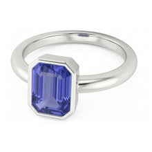 Afbeelding in Gallery-weergave laden, Smaragd Solitaire Ring Bezel Set Sri Lankaanse saffier 1,50 karaat
