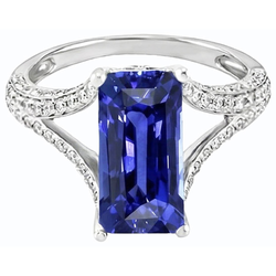 Smaragd edelsteen blauwe saffier ring 4,50 karaat witgouden gespleten schacht