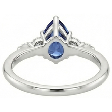 Afbeelding in Gallery-weergave laden, Solitaire Accenten Ring Peer Blauwe Saffier &amp; Diamanten 4,75 Karaat
