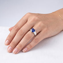 Afbeelding in Gallery-weergave laden, Solitaire Hart Lichtblauwe Saffier Ring Bezel Set 1 Karaat
