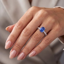 Afbeelding in Gallery-weergave laden, Solitaire Met Accenten Pave Set Ring Blauwe Saffier &amp; Diamanten 3 Karaat

