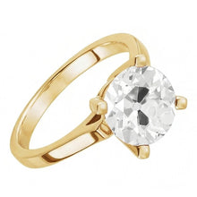 Afbeelding in Gallery-weergave laden, Diamant Solitaire Verlovingsring 4-karaat 14 Karaat Geelgoud – hoekaanzicht
