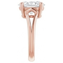Afbeelding in Gallery-weergave laden, Solitaire Ovale Oud Geslepen Natuurlijke uit de a aarde gewonnen Diamanten Ring Prong Gezet 5.75 Karaat Gespleten Schacht
