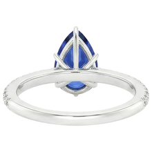 Afbeelding in Gallery-weergave laden, Solitaire Peer Blauwe Saffier Ring Met Accenten Pave Instelling 5 Karaat
