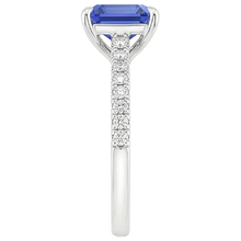 Afbeelding in Gallery-weergave laden, echte round diamant 4karaat ring op wit
