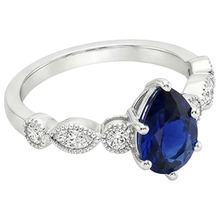 Afbeelding in Gallery-weergave laden, Solitaire Ring Met Markiezin &amp; Ronde Diamanten Accenten 3 Karaat
