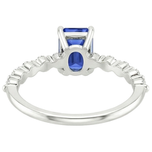 Afbeelding in Gallery-weergave laden, Solitaire Ring Met Zijstenen Blauwe Saffier &amp; Diamant 4 Karaat
