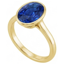 Afbeelding in Gallery-weergave laden, Solitaire Verlovingsring Bezel Set Ovaal Ceylon Sapphire 2,50 karaat
