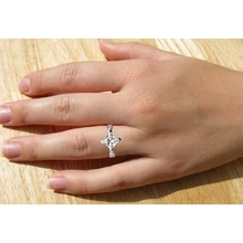 Afbeelding in Gallery-weergave laden, Solitaire Echt Diamond Ring Kite Setting Princess Cut 2 Karaat Witgoud
