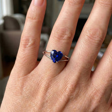 Afbeelding in Gallery-weergave laden, echte heart diamant 2.50karaat ring op wit

