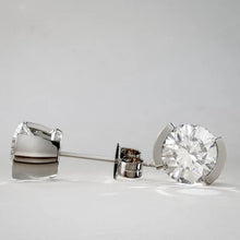 Afbeelding in Gallery-weergave laden, Sprankelende 3 Karaat Ronde Geslepen Echt Diamanten Dames Oorknopjes Wit Goud
