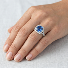 Afbeelding in Gallery-weergave laden, echte round diamant 3karaat ring op wit
