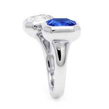 Afbeelding in Gallery-weergave laden, Toi et Moi Asscher Diamond Ring Bezel Set Radiant Sapphire 2,50 karaat
