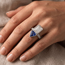 Afbeelding in Gallery-weergave laden, Toi et Moi Asscher uit de a aarde gewonnen Diamanten &amp; Ceylon Saffieren Ring 3.50 Karaat Milgrain

