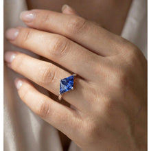 Afbeelding in Gallery-weergave laden, echte diamant 2karaat ring op wit
