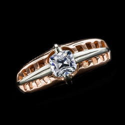 Tweekleurig kussen Solitaire Old Mine Cut Natuurlijk Diamond Ring 1,75 karaat