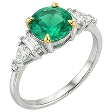 Afbeelding in Gallery-weergave laden, Fijne Smaragd Rond Briljant Edelsteen Ring in 14 Karaat Tweekleurig Goud – zijaanzicht
