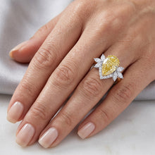 Afbeelding in Gallery-weergave laden, VVS Statement Ring – Fancy Gele Diamant 4 karaat Tweekleurig 14K
