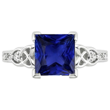 Afbeelding in Gallery-weergave laden, Vintage Stijl Ceylonese Saffier &amp; Natuurlijke uit de aarde gewonnen Diamanten Ring 5.25 Karaat Goud 14K
