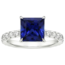 Afbeelding in Gallery-weergave laden, Dames Solitaire Accent Ring met Blauwe Saffier en Natuurlijke uit de aarde gewonnen Diamant 5.5 Karaat
