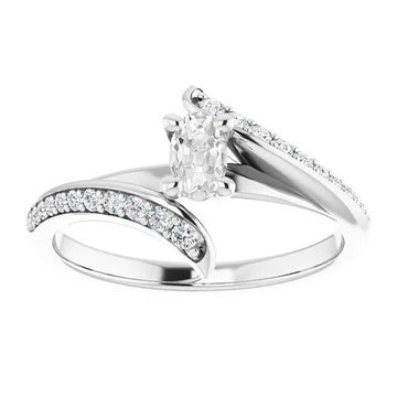 Vrouwen Ovale Oude Geslepen Echt Diamanten Ring Met Accenten Prong Set 3,50 Karaat