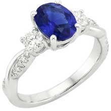 Afbeelding in Gallery-weergave laden, Witgouden uit de aarde gewonnen diamanten ring met ovale blauwe saffier, 3-steens stijl, 6.50 karaat
