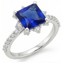 Afbeelding in Gallery-weergave laden, Witgouden Ring met uit de aarde gewonnen Diamant, Halo Ceylon Saffier en Accenten 6.25 Karaat
