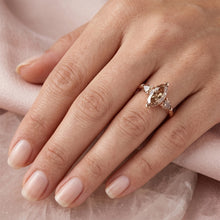 Afbeelding in Gallery-weergave laden, Woestijn Diamant Diamant Drie-Steen Ring 1,5 karaat – 14K Rosé
