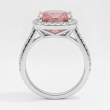 Afbeelding in Gallery-weergave laden, Halo pavé ring van 14k witgoud met natuurlijke kussengeslepen padparadscha perziksaffier van 2,8 karaat
