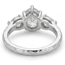 Afbeelding in Gallery-weergave laden, 3-Steens Ring 14K Witgoud met Diamant – bovenaanzicht
