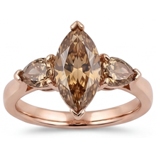 Afbeelding in Gallery-weergave laden, Drie-Steen Ring 14K Rosé Goud met Diamant – vooraanzicht
