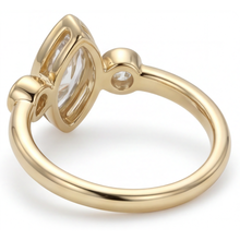 Afbeelding in Gallery-weergave laden, Marquise Slijpvorm Diamant ring in 14K Geelgoud – profielaanzicht
