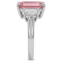Afbeelding in Gallery-weergave laden, Padparadscha Ring 2,9 Karaat Echte Smaragdgeslepen Saffier en Witte Baguette Driesteens Glad 14k Goud
