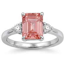 Afbeelding in Gallery-weergave laden, Smaragdslijpsel padparadscha saffier 2,9 karaat echte driesteensring 14k witgoud
