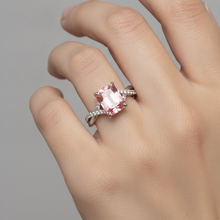 Afbeelding in Gallery-weergave laden, Perzikkleurige saffier 3,3 karaat echte smaragd padparadscha bypass-ring 14K Witgoud
