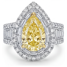 Afbeelding in Gallery-weergave laden, Halo Ring 14 Karaat Tweekleurig Goud met Fancy Gele Diamant – vooraanzicht
