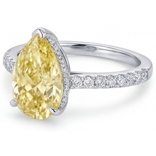 Afbeelding in Gallery-weergave laden, Premium Fancy Gele Diamant Ring 3 karaat – hoekaanzicht
