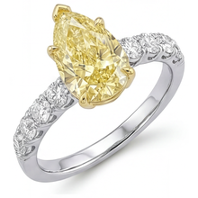 Afbeelding in Gallery-weergave laden, Fancy Gele Diamant Sieraad Ring 1,5 karaat 14 Karaat Tweekleurig Goud – hoekaanzicht
