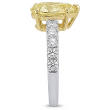 Afbeelding in Gallery-weergave laden, Fancy Gele Diamant Druppelvormig Sieraad Ring in 14 Karaat Tweekleurig Goud – achteraanzicht
