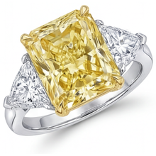 Afbeelding in Gallery-weergave laden, Sieraad Ring 14 Karaat Tweekleurig Goud met Fancy Gele Diamant – hoofdaanzicht
